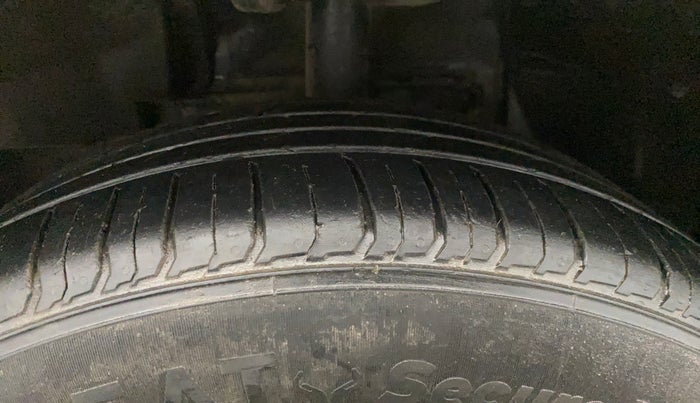 2022 Tata NEXON XZ PLUS (PREMIUM) KAZIRANGA PETROL, Petrol, Manual, 60,449 km, Left Front Tyre Tread