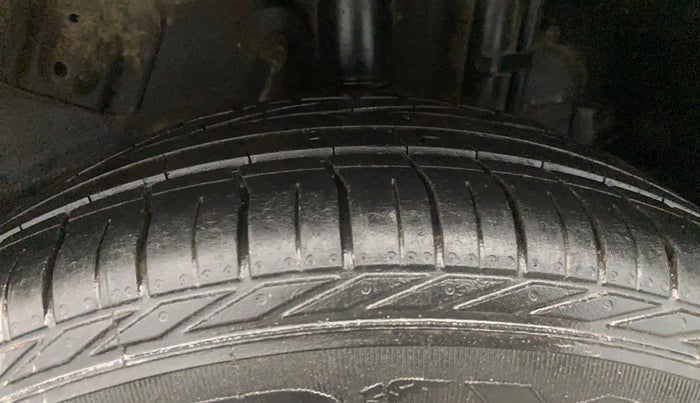 2022 Tata NEXON XZ PLUS (PREMIUM) KAZIRANGA PETROL, Petrol, Manual, 60,449 km, Left Rear Tyre Tread