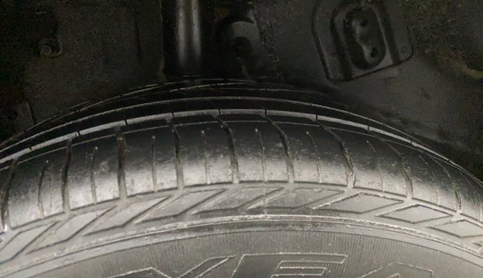 2022 Tata NEXON XZ PLUS (PREMIUM) KAZIRANGA PETROL, Petrol, Manual, 60,449 km, Right Rear Tyre Tread