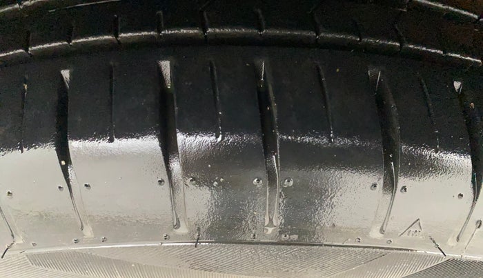 2018 Maruti Swift ZXI AMT, Petrol, Automatic, 5,251 km, Left Front Tyre Tread