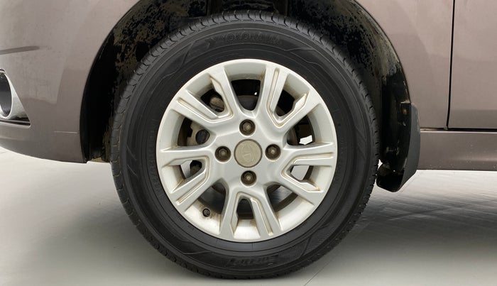 2017 Tata Tiago XZA 1.2 REVOTRON, Petrol, Automatic, 50,738 km, Left Front Wheel