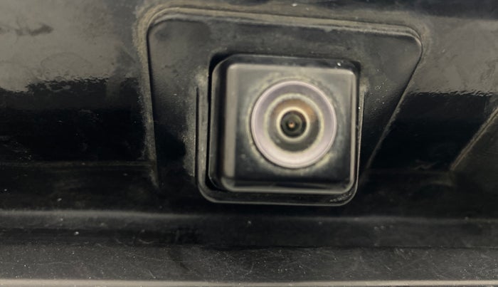 2014 Hyundai New Elantra 1.6 SX AT DIESEL, Diesel, Automatic, 1,02,277 km, Parking Camera