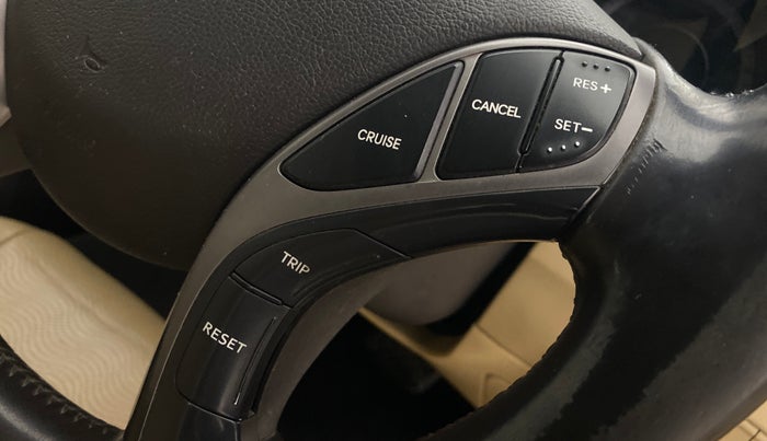 2014 Hyundai New Elantra 1.6 SX AT DIESEL, Diesel, Automatic, 1,02,277 km, Adaptive Cruise Control