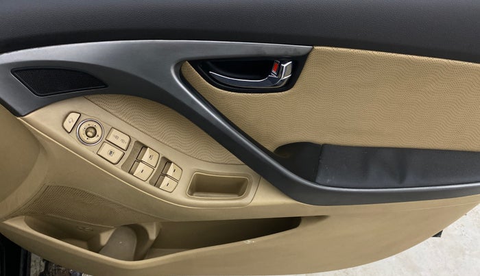 2014 Hyundai New Elantra 1.6 SX AT DIESEL, Diesel, Automatic, 1,02,277 km, Driver Side Door Panels Control