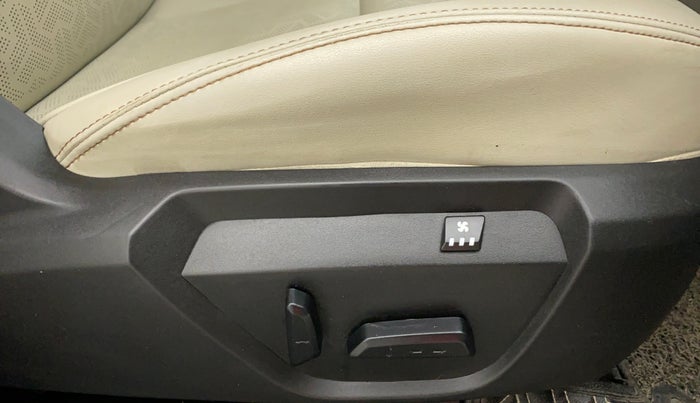 2022 Tata Harrier XZA PLUS JET 2.0L, Diesel, Automatic, 40,293 km, Driver Side Adjustment Panel