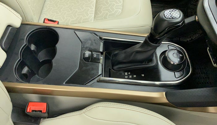 2022 Tata Harrier XZA PLUS JET 2.0L, Diesel, Automatic, 40,293 km, Gear Lever