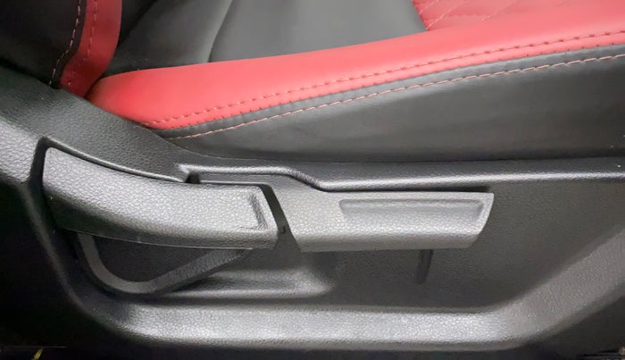 2023 KIA SONET HTK PLUS 1.0 IMT, Petrol, Manual, 9,922 km, Driver Side Adjustment Panel