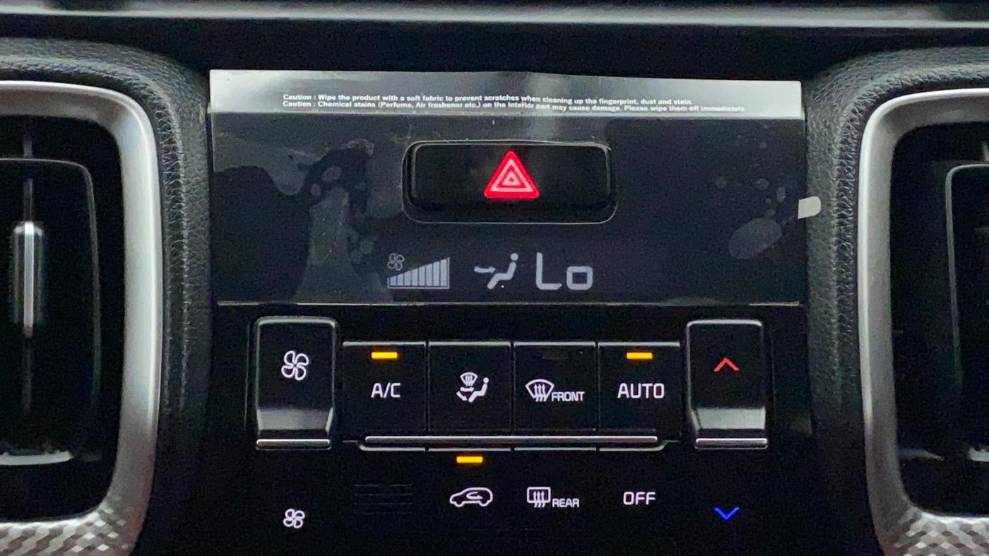 2023 KIA SONET HTK PLUS 1.0 IMT, Petrol, Manual, 9,922 km, Automatic Climate Control