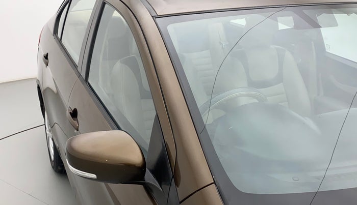 2017 Maruti Ciaz DELTA 1.4 MT PETROL, Petrol, Manual, 58,349 km, Right A pillar - Paint is slightly faded