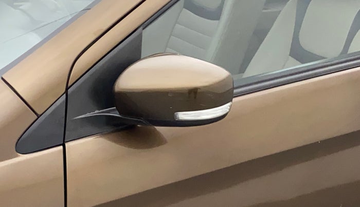 2017 Maruti Ciaz DELTA 1.4 MT PETROL, Petrol, Manual, 58,349 km, Left rear-view mirror - Mirror motor not working