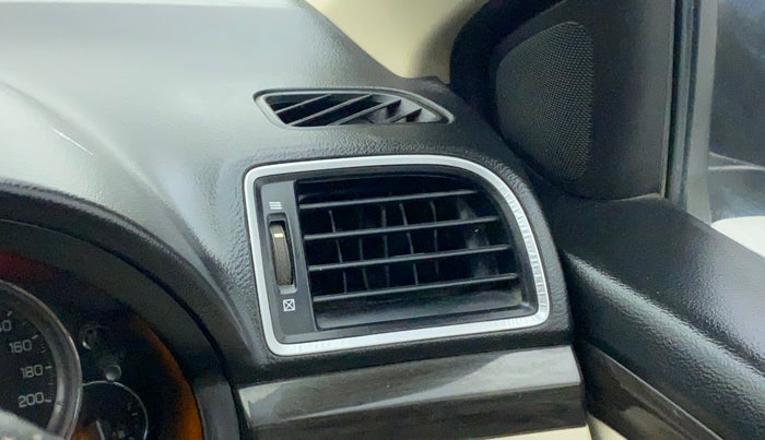 2017 Maruti Ciaz DELTA 1.4 MT PETROL, Petrol, Manual, 58,349 km, AC Unit - Front vent has minor damage