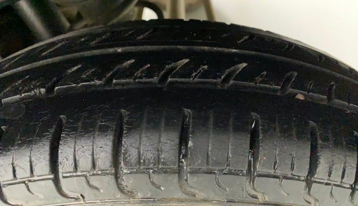 2017 Maruti Alto 800 LXI, Petrol, Manual, 1,13,818 km, Left Rear Tyre Tread
