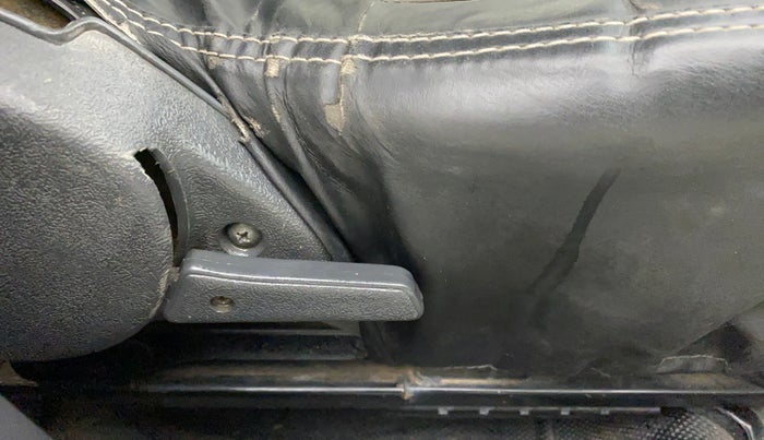 2017 Maruti Alto 800 LXI, Petrol, Manual, 1,13,818 km, Driver Side Adjustment Panel