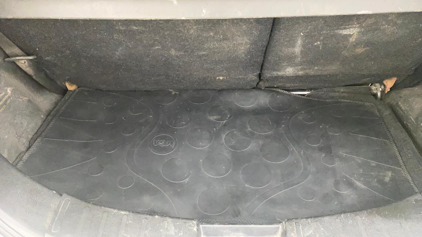 2015 Maruti Wagon R Stingray VXI, Petrol, Manual, 70,777 km, Boot Inside