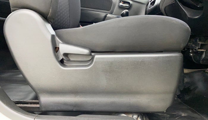 2015 Maruti Wagon R Stingray VXI, Petrol, Manual, 70,777 km, Driver Side Adjustment Panel