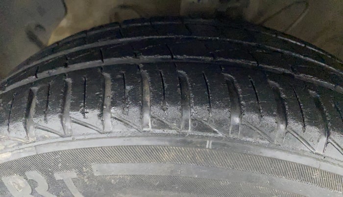 2019 Hyundai NEW SANTRO ERA EXECUTIVE, Petrol, Manual, 62,277 km, Left Front Tyre Tread