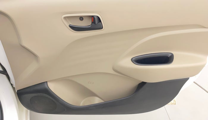 2019 Hyundai NEW SANTRO ERA EXECUTIVE, Petrol, Manual, 62,277 km, Driver Side Door Panels Control