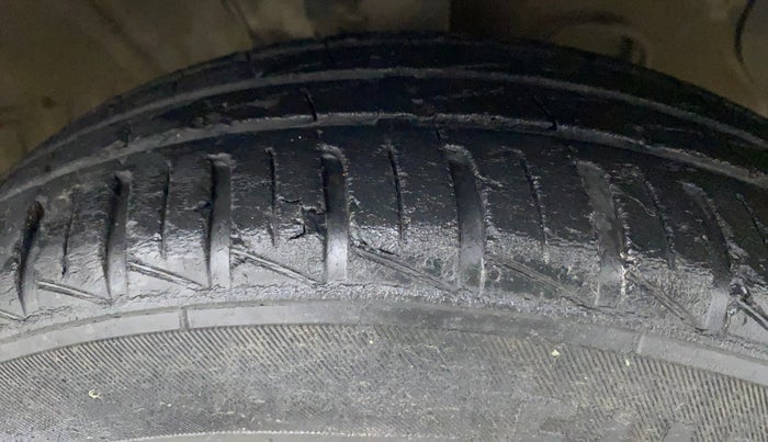 2019 Hyundai NEW SANTRO ERA EXECUTIVE, Petrol, Manual, 62,277 km, Right Front Tyre Tread