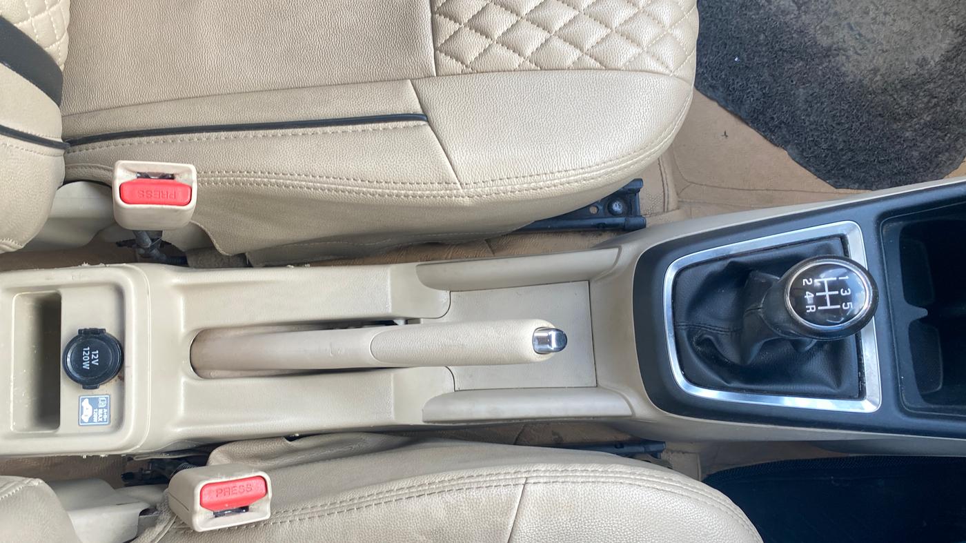 2022 Maruti Dzire VXI CNG, CNG, Manual, 92,558 km, Gear Lever