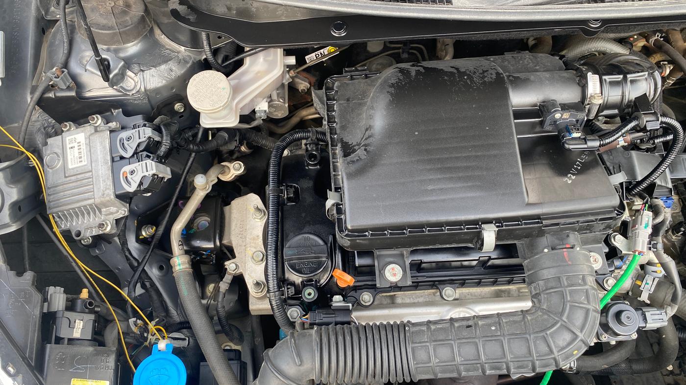 2022 Maruti Dzire VXI CNG, CNG, Manual, 92,558 km, Engine View - Right