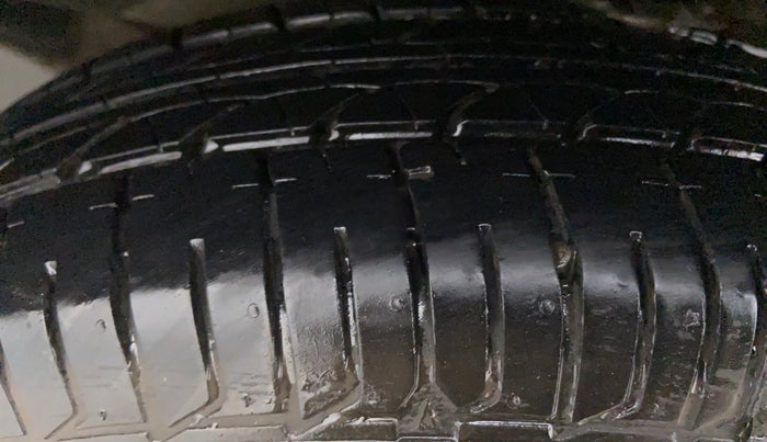 2012 Maruti Wagon R 1.0 LXI CNG, CNG, Manual, 93,692 km, Right Rear Tyre Tread