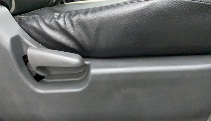 2012 Maruti Wagon R 1.0 LXI CNG, CNG, Manual, 93,692 km, Driver Side Adjustment Panel