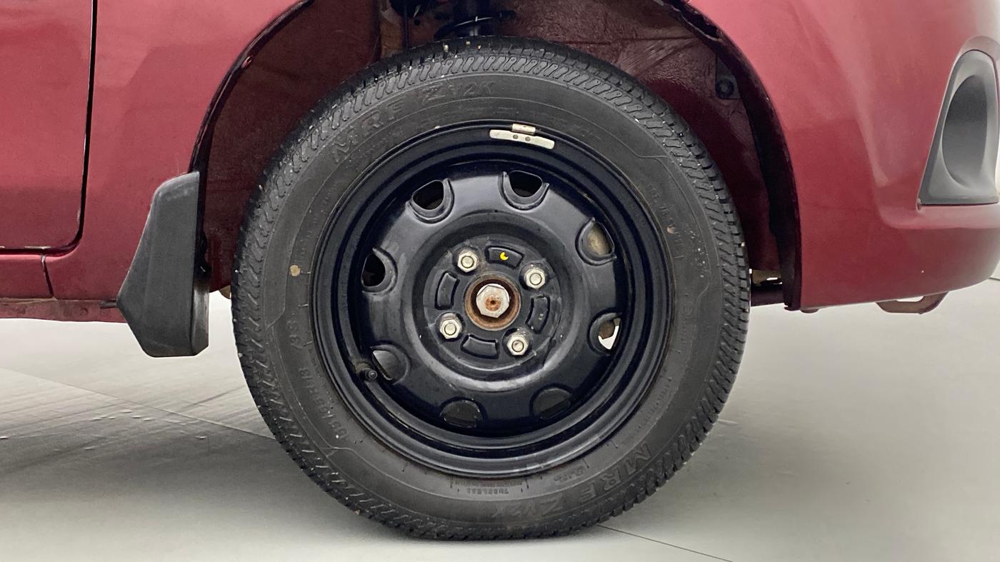 2018 Maruti Alto K10 VXI P, Petrol, Manual, 24,296 km, Right Front Wheel