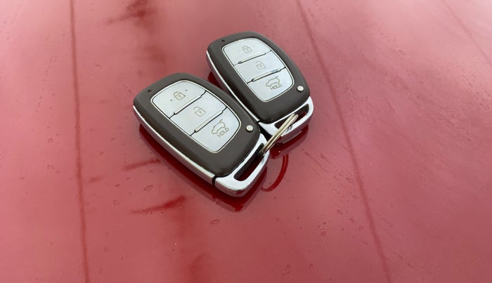 2016 Hyundai Creta SX PLUS 1.6 PETROL, Petrol, Manual, 73,582 km, Key Close Up