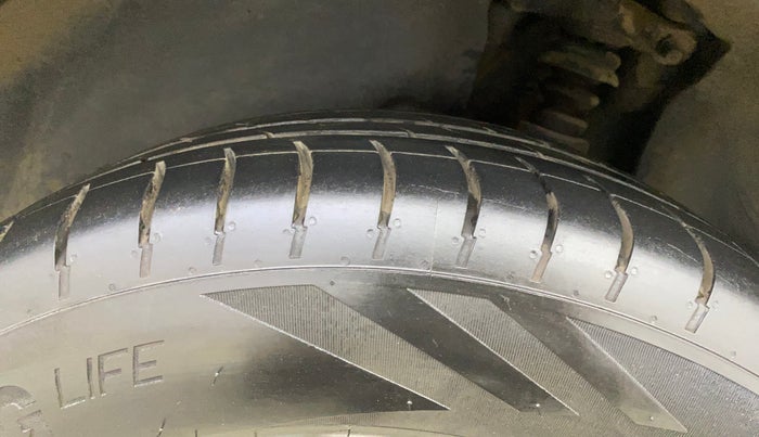 2016 Hyundai Creta SX PLUS 1.6 PETROL, Petrol, Manual, 73,582 km, Left Rear Tyre Tread