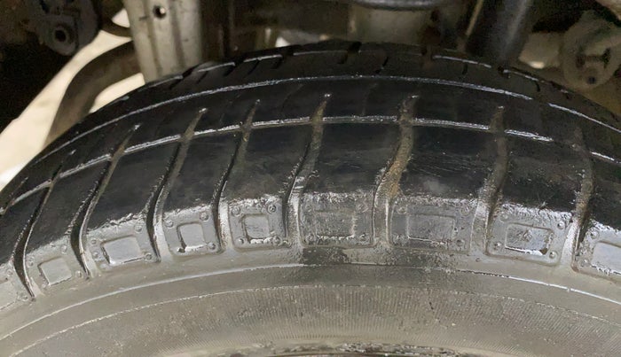 2015 Maruti Alto 800 LXI, Petrol, Manual, 61,598 km, Right Rear Tyre Tread
