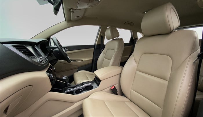 2017 Hyundai Tucson 2WD AT GLS DIESEL, Diesel, Automatic, 64,801 km, Right Side Front Door Cabin