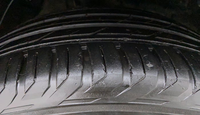 2017 Hyundai Tucson 2WD AT GLS DIESEL, Diesel, Automatic, 64,801 km, Right Front Tyre Tread