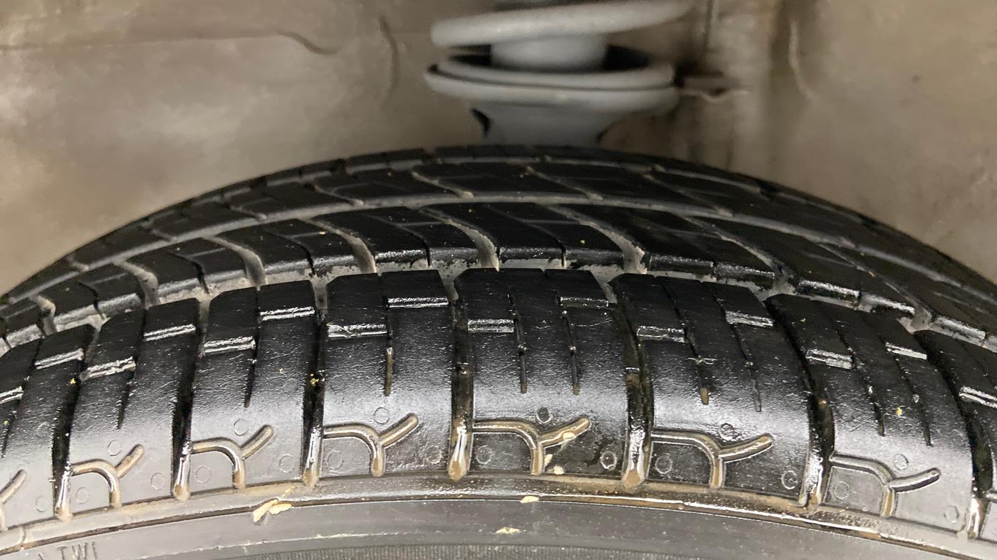 2012 Maruti Alto K10 VXI, Petrol, Manual, 46,241 km, Left Front Tyre Tread