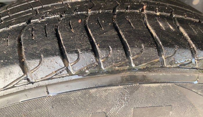 2022 Mahindra BOLERO NEO N 10 (O), Diesel, Manual, 42,523 km, Left Rear Tyre Tread