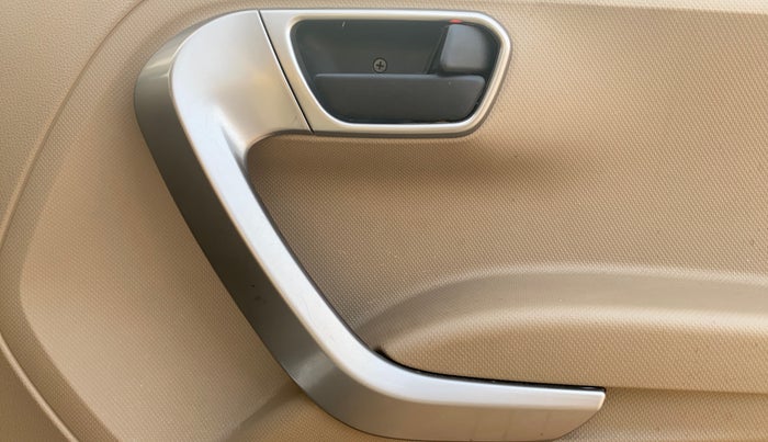 2022 Mahindra BOLERO NEO N 10 (O), Diesel, Manual, 42,523 km, Driver Side Door Panels Control