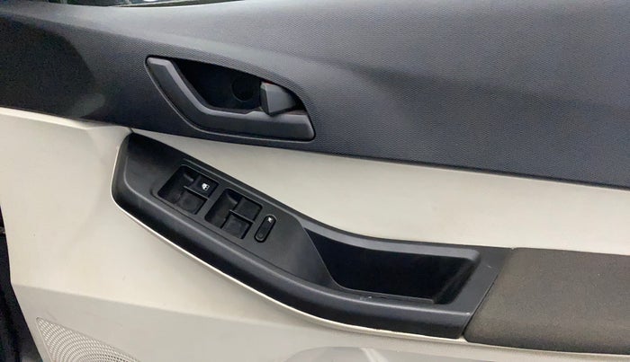 2023 Tata TIGOR XZ CNG, CNG, Manual, 25,420 km, Driver Side Door Panels Control