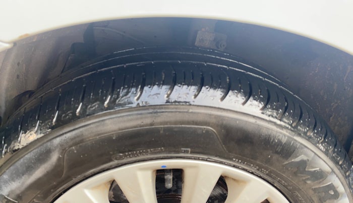 2018 Maruti Ciaz DELTA 1.4 MT PETROL, Petrol, Manual, 1,04,006 km, Left Front Tyre Tread