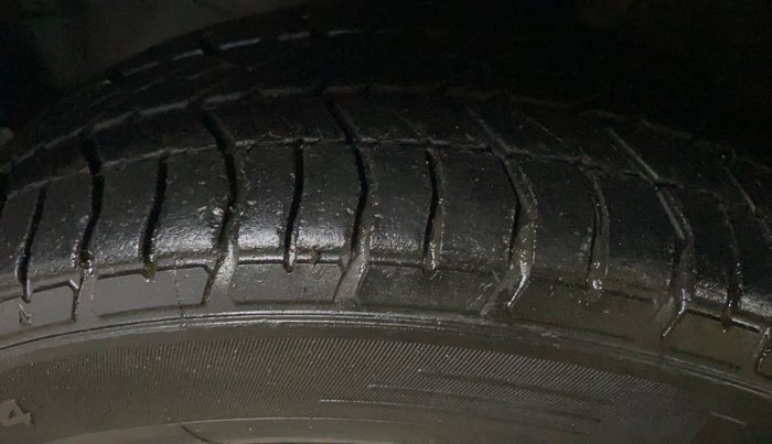 2013 Honda Amaze 1.5L I-DTEC EX, Diesel, Manual, 59,022 km, Left Front Tyre Tread