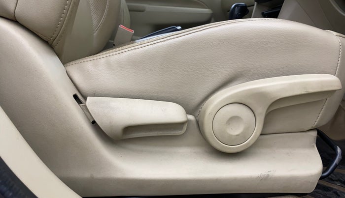 2019 Maruti Ciaz ALPHA  AT 1.5 SHVS PETROL, Petrol, Automatic, 69,792 km, Driver Side Adjustment Panel