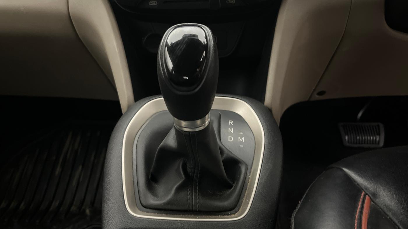 2021 Hyundai NEW SANTRO SPORTZ AMT, Petrol, Automatic, 31,225 km, Gear Lever