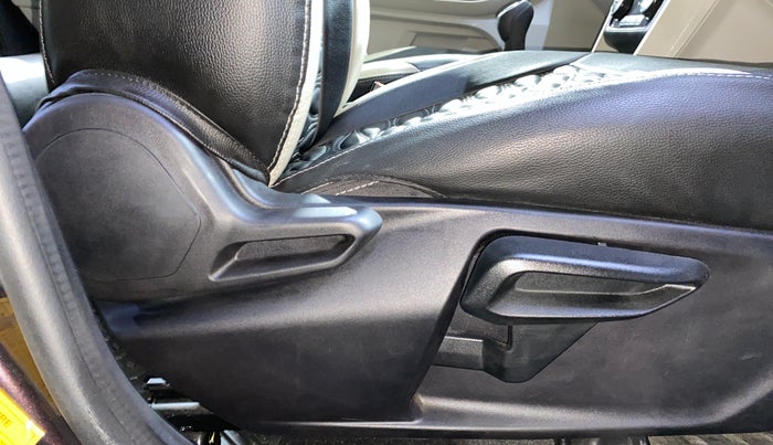 2022 Tata Tiago XZ PLUS PETROL, Petrol, Manual, 39,856 km, Driver Side Adjustment Panel