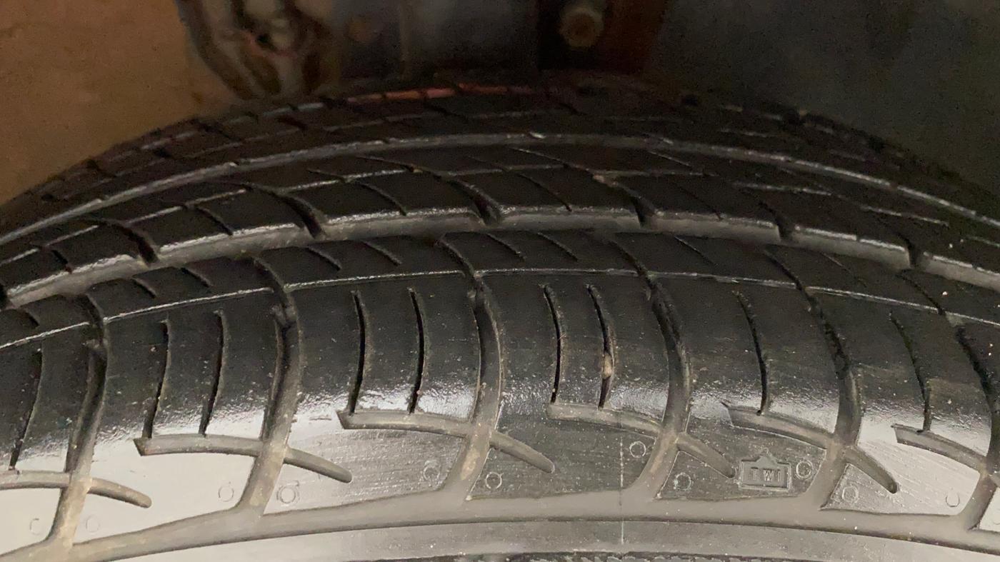 2016 Volkswagen Polo GT TSI AT, Petrol, Automatic, 45,313 km, Right Front Tyre Tread
