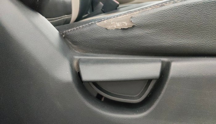 2019 Hyundai NEW SANTRO SPORTZ CNG, CNG, Manual, 65,041 km, Driver Side Adjustment Panel