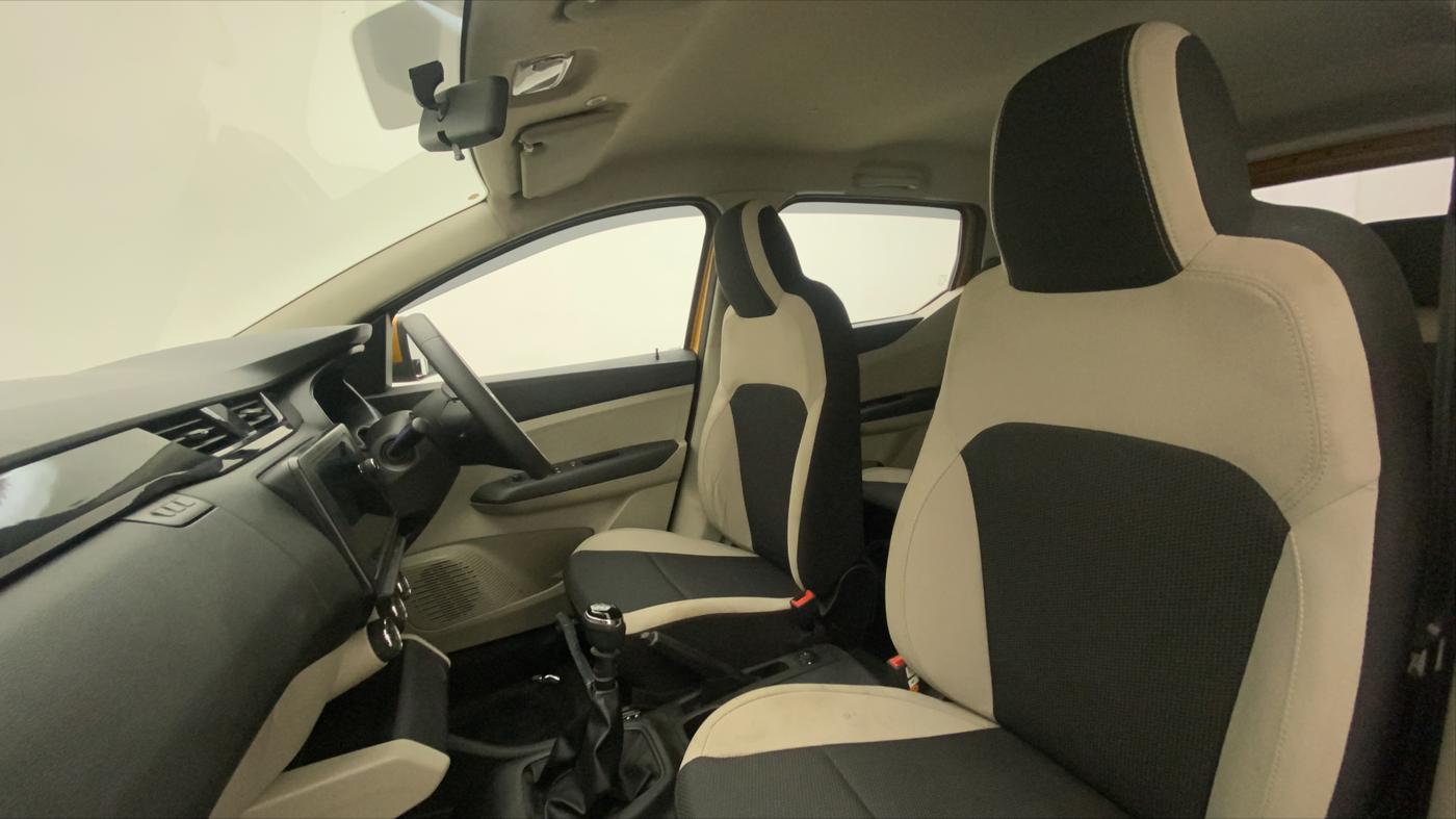 2021 Renault TRIBER RXT, Petrol, Manual, 24,621 km, Right Side Front Door Cabin