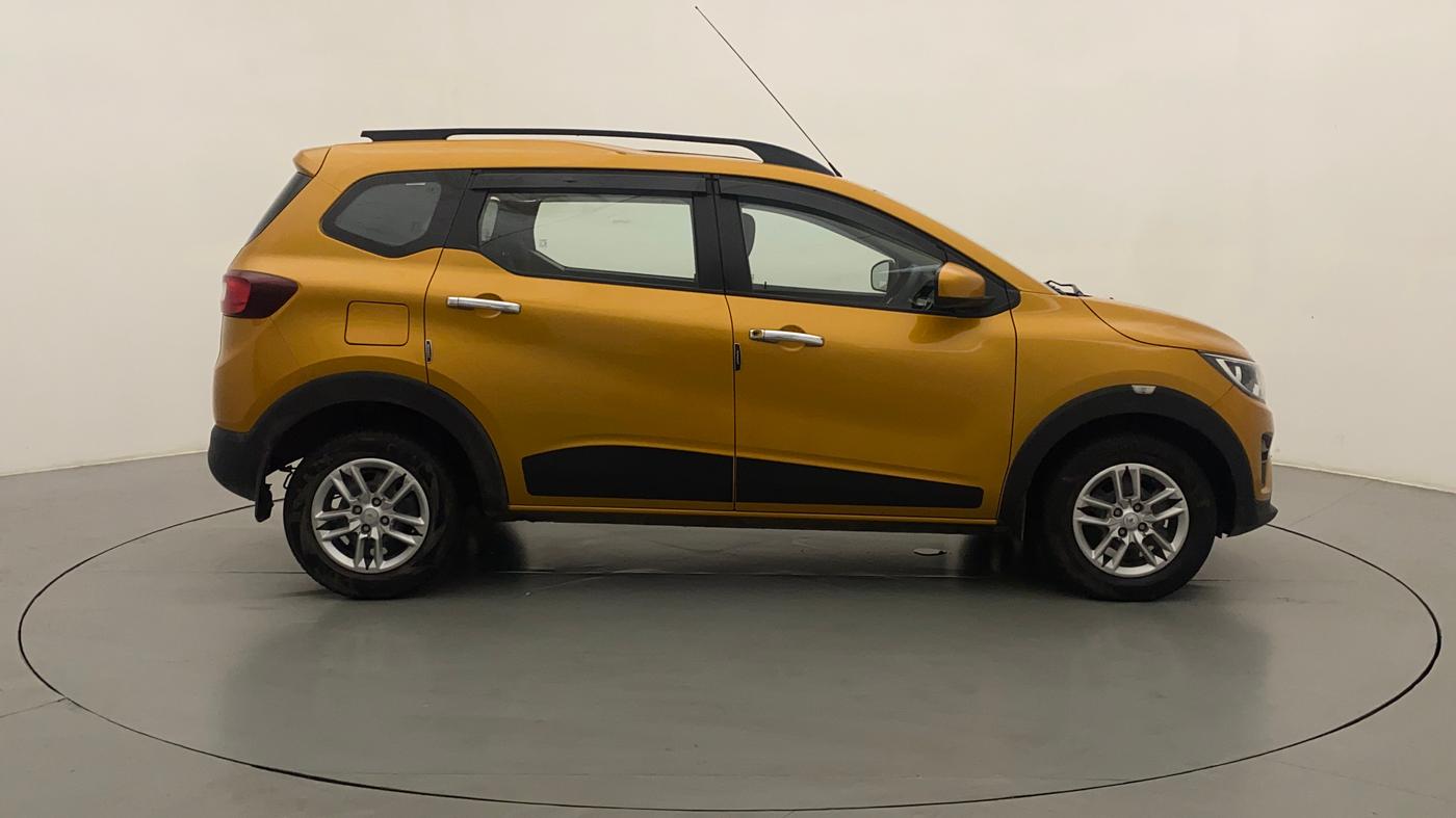 2021 Renault TRIBER RXT, Petrol, Manual, 24,621 km, Right Side