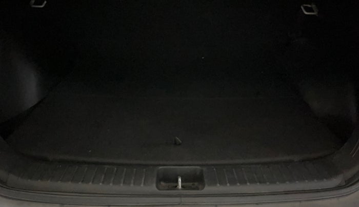 2022 Hyundai Creta E 1.5 DIESEL, Diesel, Manual, 69,838 km, Boot Inside