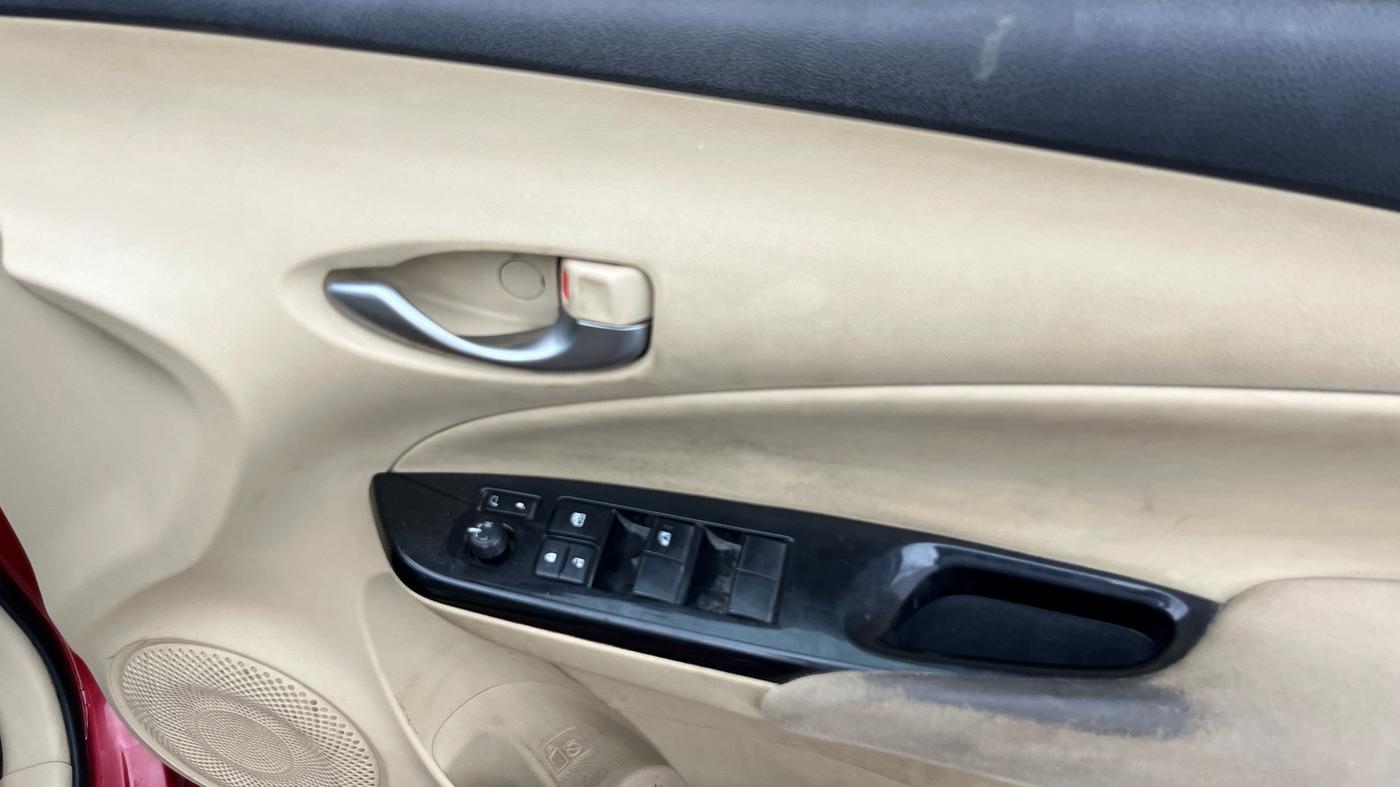 2018 Toyota YARIS G MT, Petrol, Manual, 47,414 km, Driver Side Door Panels Control
