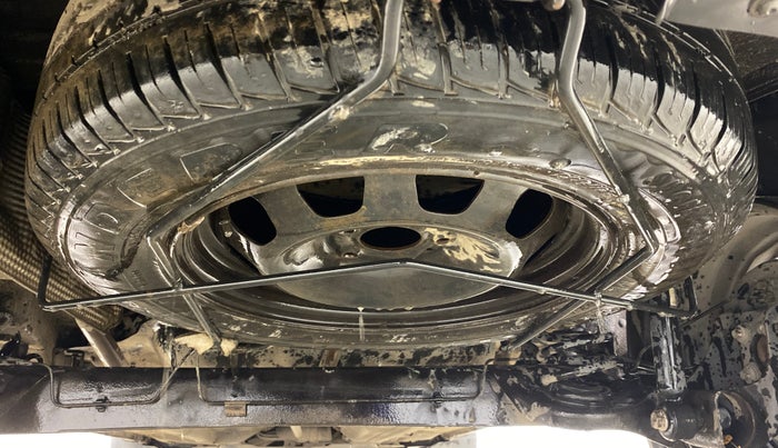 2016 Renault Duster 85 PS RXL DIESEL, Diesel, Manual, 1,29,567 km, Spare Tyre