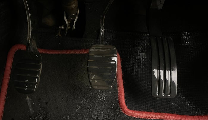 2016 Renault Duster 85 PS RXL DIESEL, Diesel, Manual, 1,29,567 km, Pedals