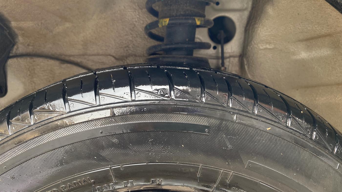 2021 Maruti Alto VXI, Petrol, Manual, 2,993 km, Left Front Tyre Tread